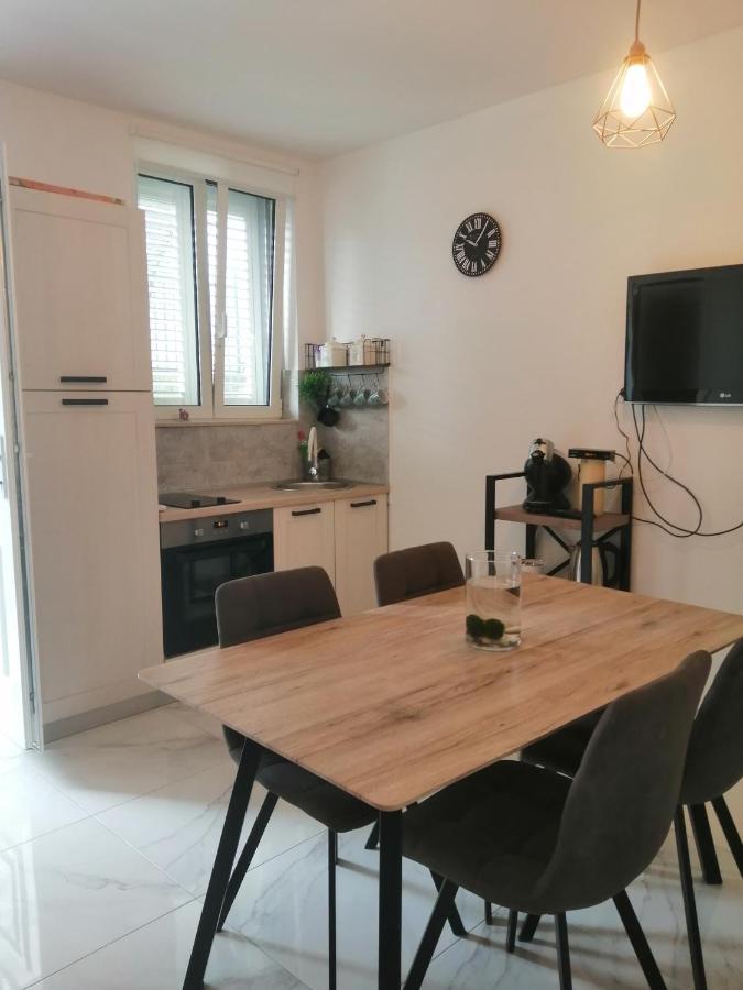 Apartman Marita Kastela Exterior photo